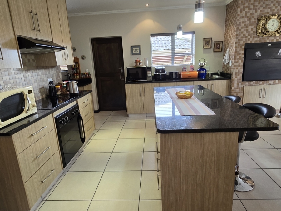 3 Bedroom Property for Sale in Dormehls Drift Western Cape